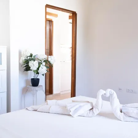 Casa Nepal דירה *